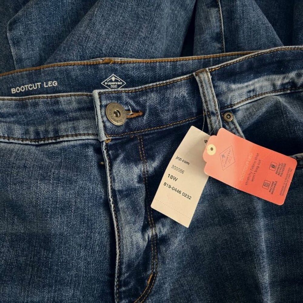 NWT St Johns Bay bootcut sz 18W blue jeans - Picture 3 of 3